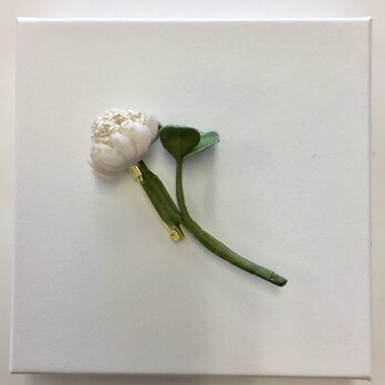 シロツメクサのブローチ　ⅰ