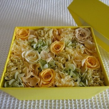 YELLOWフラワーBOX（イエロ―×グリーン×プチ橙）の画像