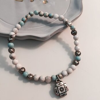 ホワイトクロスブレスレット