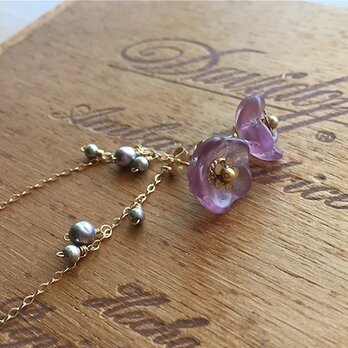 Vintage frosted flower beads　2WAYピアス　<a012-ear>の画像