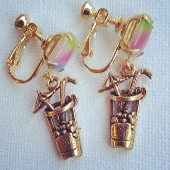 Vintage cocktail earringの画像