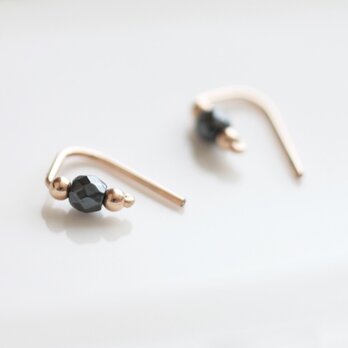 14kgf 3mm Hematite『ヘマタイトの小さな 2way ピアス- dainty』の画像