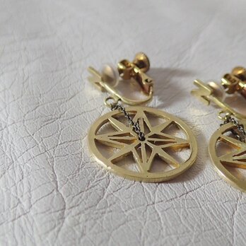 Brass compass earrings 真鍮コンパスイヤリングの画像