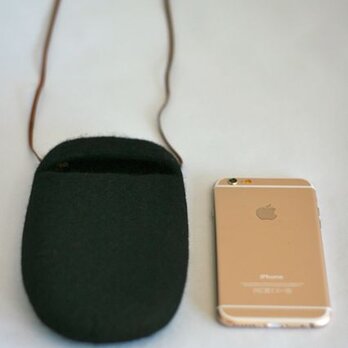 iPhoneポシェット cocoon（黒）Lサイズ※ポケット付の画像