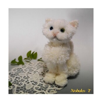 【毛糸の猫】子ネコ（白）の画像