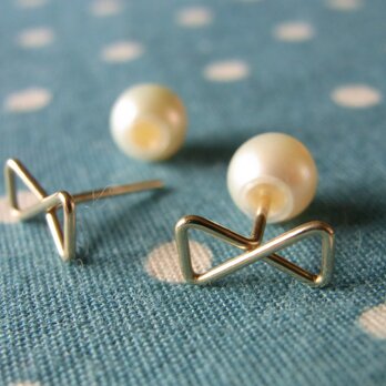 PBP-084　14kgf wire pierced earrings(ribbon + pearl)の画像