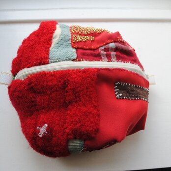 115417889　ポーチ