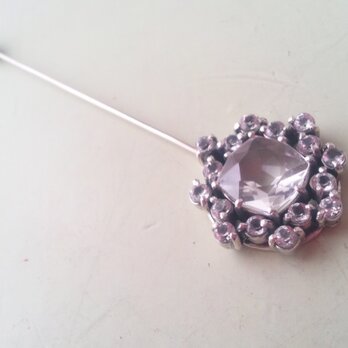 水晶のピンブロ―チ