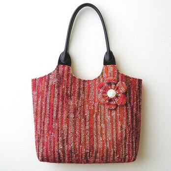 裂織り＊春のお出かけトートバッグ（赤）＊コサージュ付きの画像