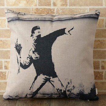 クッションカバー 45×45cm Banksy アート フラワースローワー jubileecushionba036の画像