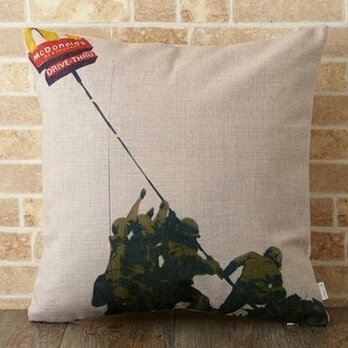 クッションカバー 45×45cm Banksy フラッグマクドナルド jubileecushionba033の画像