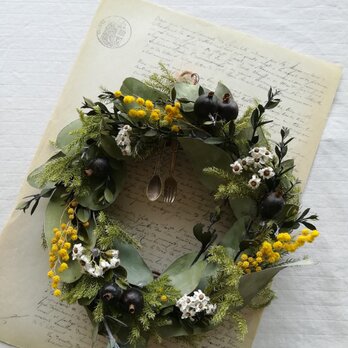 ユーカリとブラックベリーのkitchen wreath　の画像