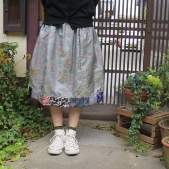 涼やかな大島紬ｄｅリメイクスカート☆裾に銘仙いっぱい♪71㎝丈の画像