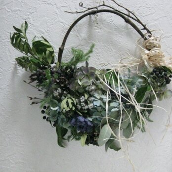 へデラベリーと紫陽花のbasket-wreathの画像