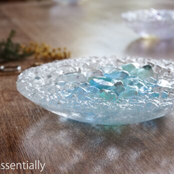 ガラスのアクセサリートレイ -「 KAKERAの光 」 ● ターコイズブルー・12cmの画像