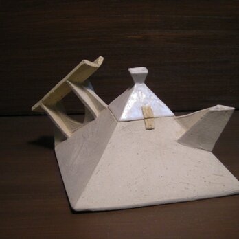 pyramid　pot　flower　baseの画像