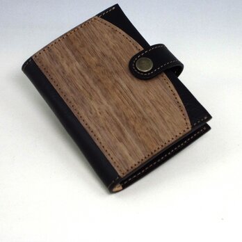 木と革のカードケース（16p） --- クリアポケットでカードを整理　[ブラック]の画像