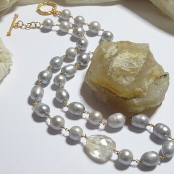 大粒シトリンと淡水真珠のネックレスの画像