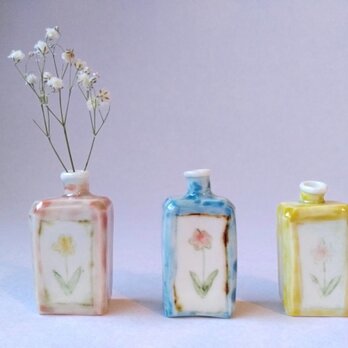 小瓶型花器(春色ver)の画像