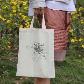 紫陽花柄　コットン生地のエコバッグ　（ナチュラル）の画像