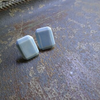 jewel cut ピアス/イヤリング（水色）