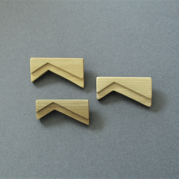 木製のシンプルブローチ tier series No.4 (br004)の画像