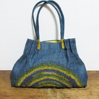 藍染め麻の半円模様編みかばんの画像