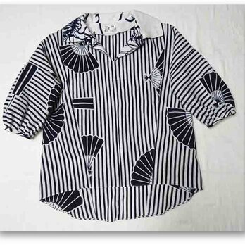 24　レトロ可愛い抜き衿プルオーバーシャツ（扇子）の画像