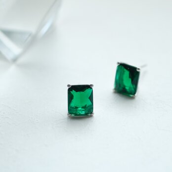 エメラルド スクエア ピアス シルバー925の画像