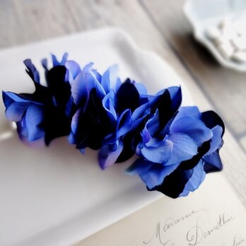 バレッタ ■ 紫陽花の花びら ■ ダークブルー×ブルー(2色混合）の画像