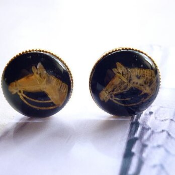 Horsehead Vintage Cabochon イヤリングの画像