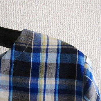 チェックのブラウス１７