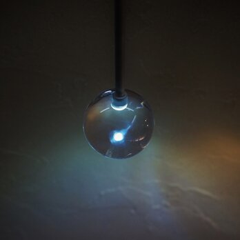 gg（ジジ）TYPE-Ⅰ【φ50球×ピュアホワイト色】　～光の粒が浮かぶ　アクリル球体ライト～の画像