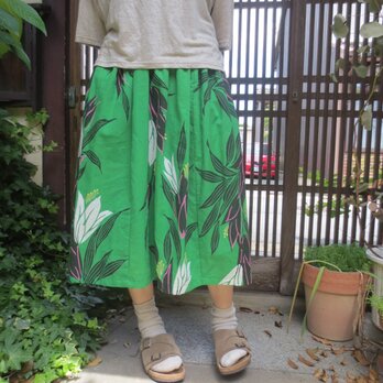 着物リメイク浴衣スカート☆鮮やか緑の新古ゆかたでレトロモダンな夏スカート♪の画像