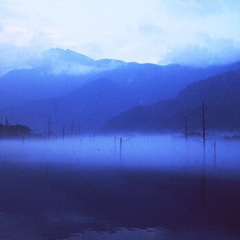 大正池の夜明けーⅠ　　PH-A4-025    　A4  　長野　上高地　山　池  　の画像