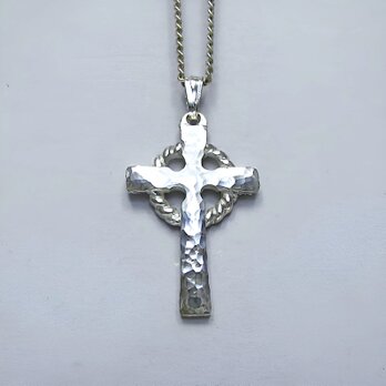 伝統的なモチーフ　小さなケルト十字架　cc22s　ロングセラーです