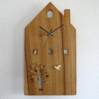 木と鳥の掛時計の画像