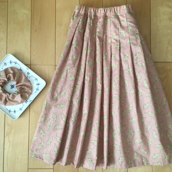 SALE【Ｓサイズ】ピンク葉っぱデザインスカート（お揃い柄シュシュ付き）の画像