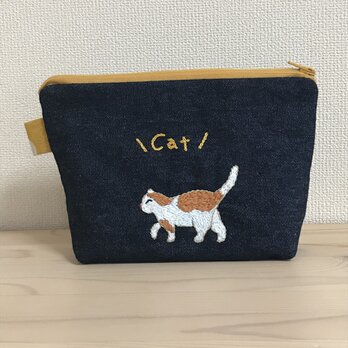 手刺繍の猫のポーチの画像