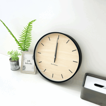KATOMOKU plywood clock 5 ブラック km-50BK 掛け時計 木製 曲げわっぱの画像
