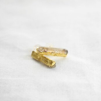 Scapolite pierced earrings w/ JapaneseLacquer, GoldLeafの画像