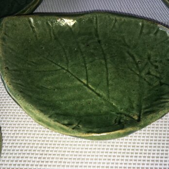 葉っぱ小皿の画像