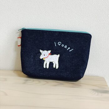 手刺繍のヤギのポーチの画像