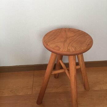 チェリーの木のスツール