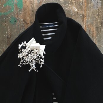 スズランの贈り物…suMire-bouquet布花コサージュ。結婚式の画像
