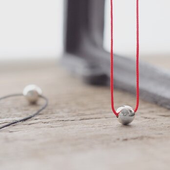 String ボール ネックレス シルバー925の画像