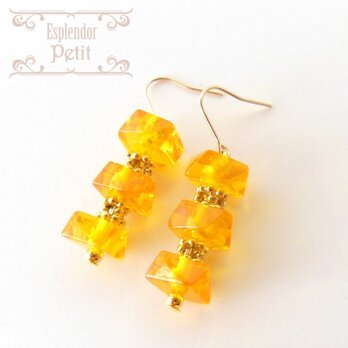 はちみつのような優しい色合い♪バルト海沿岸産・琥珀 アンバー ピアス
