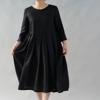【wafu+】中厚 リネン ワンピース 七分袖 クルーネック 鍵盤 タック ドレス ミモレ丈/ブラック a013e-bck2