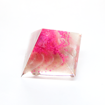 ピラミッドブローチ(カオスパニック)