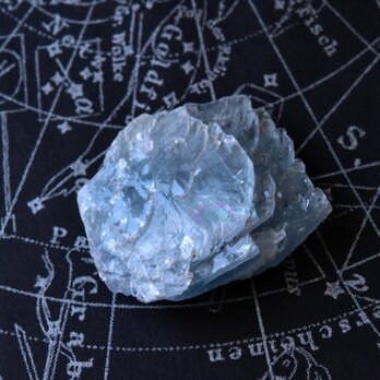 ブルーバライト　モロッコ産　21.8g/鉱物・結晶原石の画像